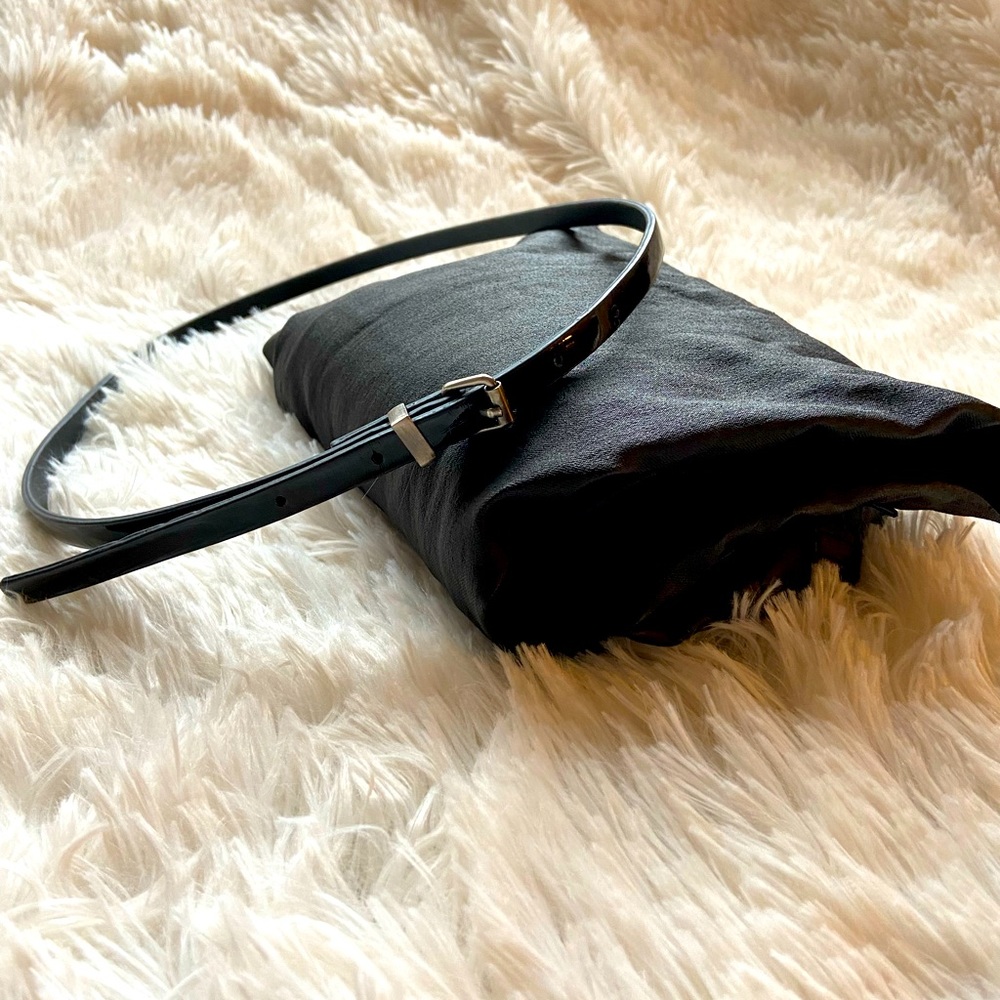 Black narrow belt